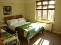 Beaconsfield Cottage Hotels in Reepham