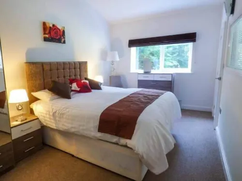 Dunsdale Lodge Hotels in Elton