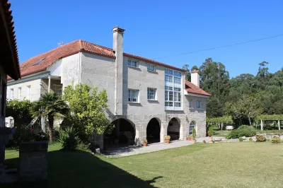 Os Areeiros Turismo Rural & Bodega O Morrazo otelleri