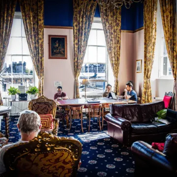 Castle Rock Hostel - Adults Only