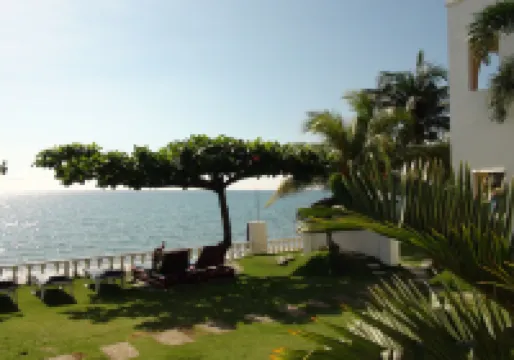 Squares Beachside Apartments Hotel di 