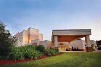 Four Points by Sheraton Kalamazoo Hotels near Unified Clinics