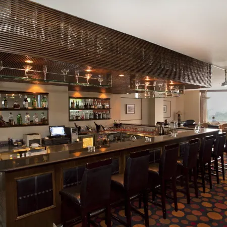Lakeshore Grand Hotel
