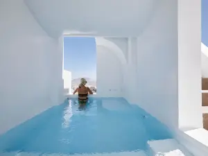 Olia Villas & Suites