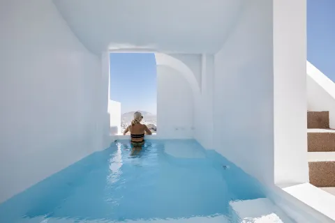 Olia Villas & Suites