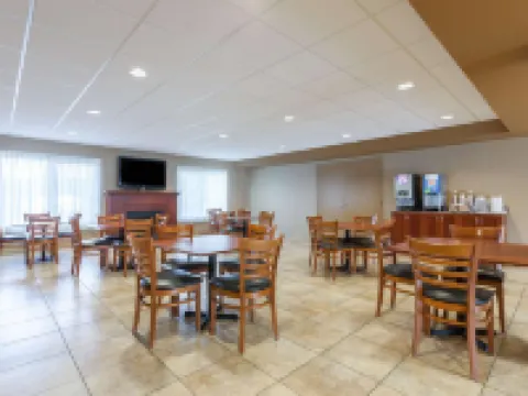 Super 8 by Wyndham Abbotsford BC Hotels in Abbotsford
