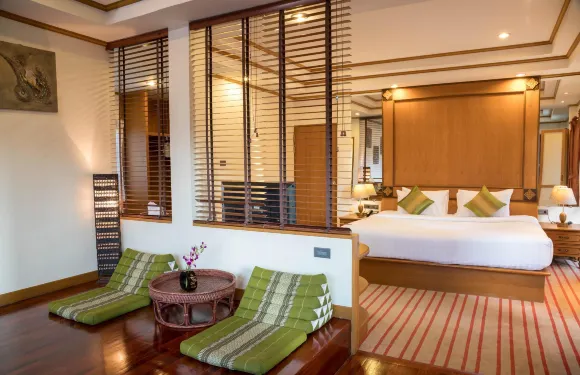 品考查理豪斯酒店