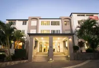 Caloundra Central Apartment Hotel Official Hotels in Birtinya