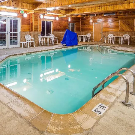 Comfort Suites Anchorage International Airport