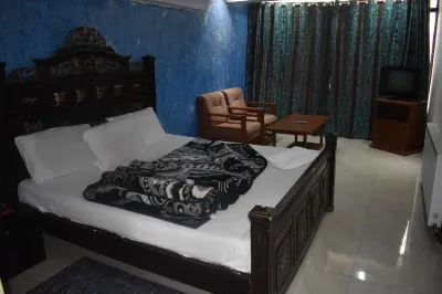 Hotel Blue Rock Hotels near jamia Masjid Khanqa Sharif Musyari