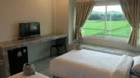 Kosit One Hotel Hotel di Wichian Buri