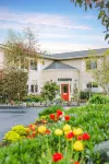 Trumpeter Inn Hotels in Lopez