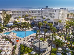 Leonardo Plaza Cypria Maris Beach Hotel & Spa