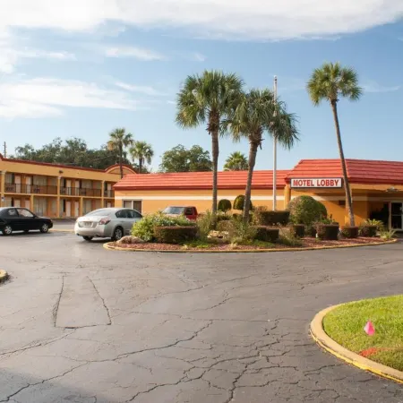Scottish Inn Downtown Jacksonville Отели рядом с достопримечательностью «Метрополитан Парк»