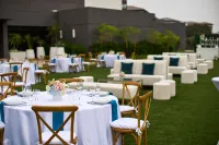 VEA Newport Beach, a Marriott Resort & Spa - breakfast