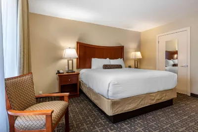 Best Western Swiss Clock Inn Hotel in zona Memory Lane Car Museum