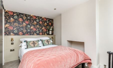 The Oak Rooms | by Huluki Sussex Stays - Housity