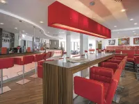 PLAZA Premium Berlin Kurfürstendamm Отели рядом с достопримечательностью «Торговый центр Bikini Berlin»