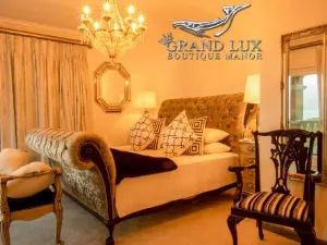 Grand Lux Boutique Manor