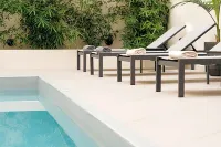 The City Hotel & Suites - Servicios de Traslado