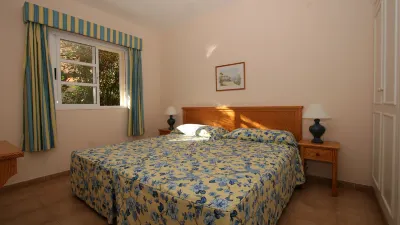 Apartamentos Jardín del Conde