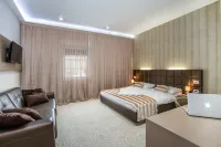 Royal Airport Hotel Hôtels à : Okuje