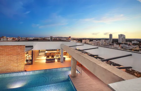 蒙特里亞西斯特酒店