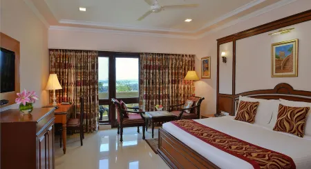 Noor-Us-Sabah Palace