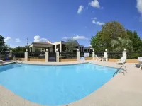 Clarion Pointe Forsyth I-75 Hotels in Forsyth