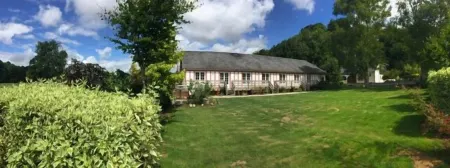 Auberge De La Durdent Отели в г. Сен-Жиль-де-Крето