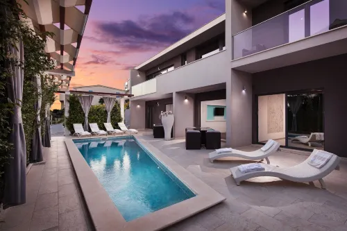 Villa Martinis - Private Pools