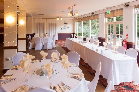 Owl, Hambleton by Marston's Inns Отели в г. Selby District