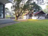 Padmadewi Anyer Hotels in Cinangka