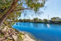 Busselton Villas and Glamping Village Hotels in Busselton