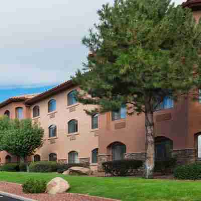 Holiday Inn Express Prescott Hotel Exterior