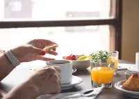 Glaciares de La Patagonia - breakfast