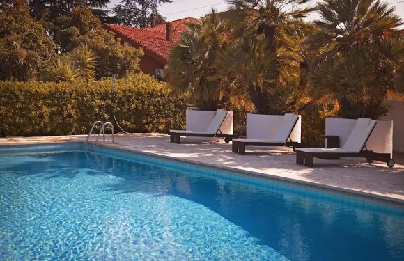 茱莉亞貝農莊酒店