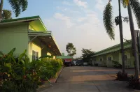 555 Resort Hotel di Nong Saeng