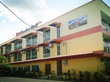 Soo Guan Villa Отели рядом с достопримечательностью «Galeri Seni Piring Hitam»