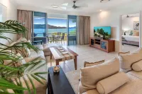 Lagoon 206 on Hamilton Island