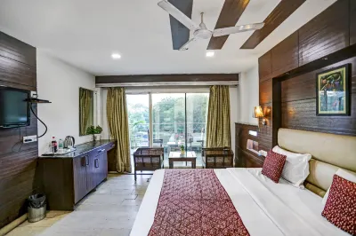 Hotel Fabstays-South Delhi