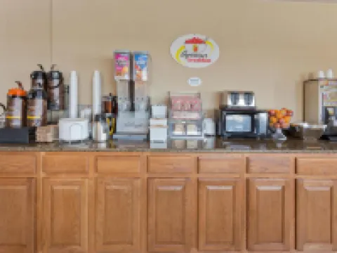 Super 8 by Wyndham Rochelle Hotels in Ogle County