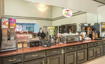 Super 8 by Wyndham Port Arthur/Nederland Area