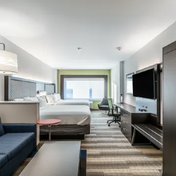 Holiday Inn Express & Suites JERSEY CITY NORTH - HOBOKEN by IHG Отели рядом с достопримечательностью «Станция PATH Newport»