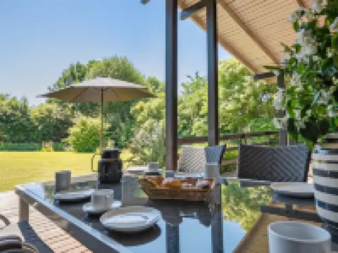 "Hasti" - 700m from the Sea