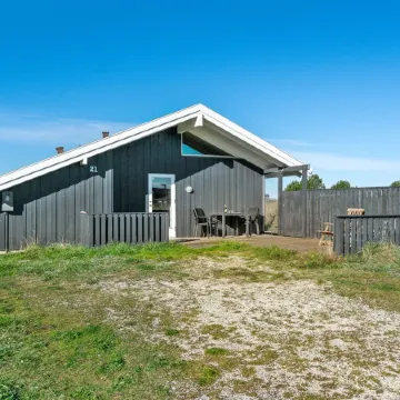 "Bothilda" - 660m from the Sea