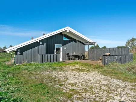 "Bothilda" - 660m from the Sea