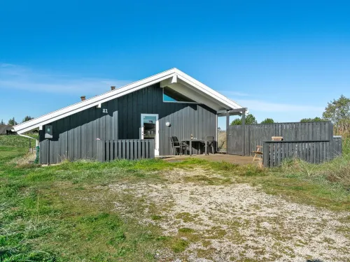 "Bothilda" - 660m from the Sea