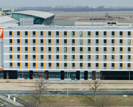 カンパニーレ ライプツィヒ ハーレ エアポート ノルドサクセンのホテル