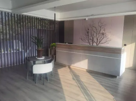 Chuangmei Hotel Отели в г. Фаншань